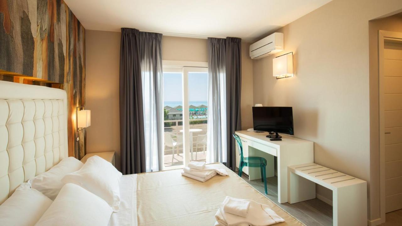 Hotel Boutique Carolina Marina di Castagneto Carducci Extérieur photo